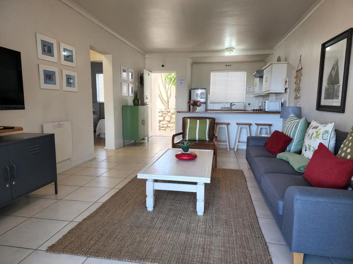 The Potting Shed Self Catering Apartment Херманус Екстериор снимка