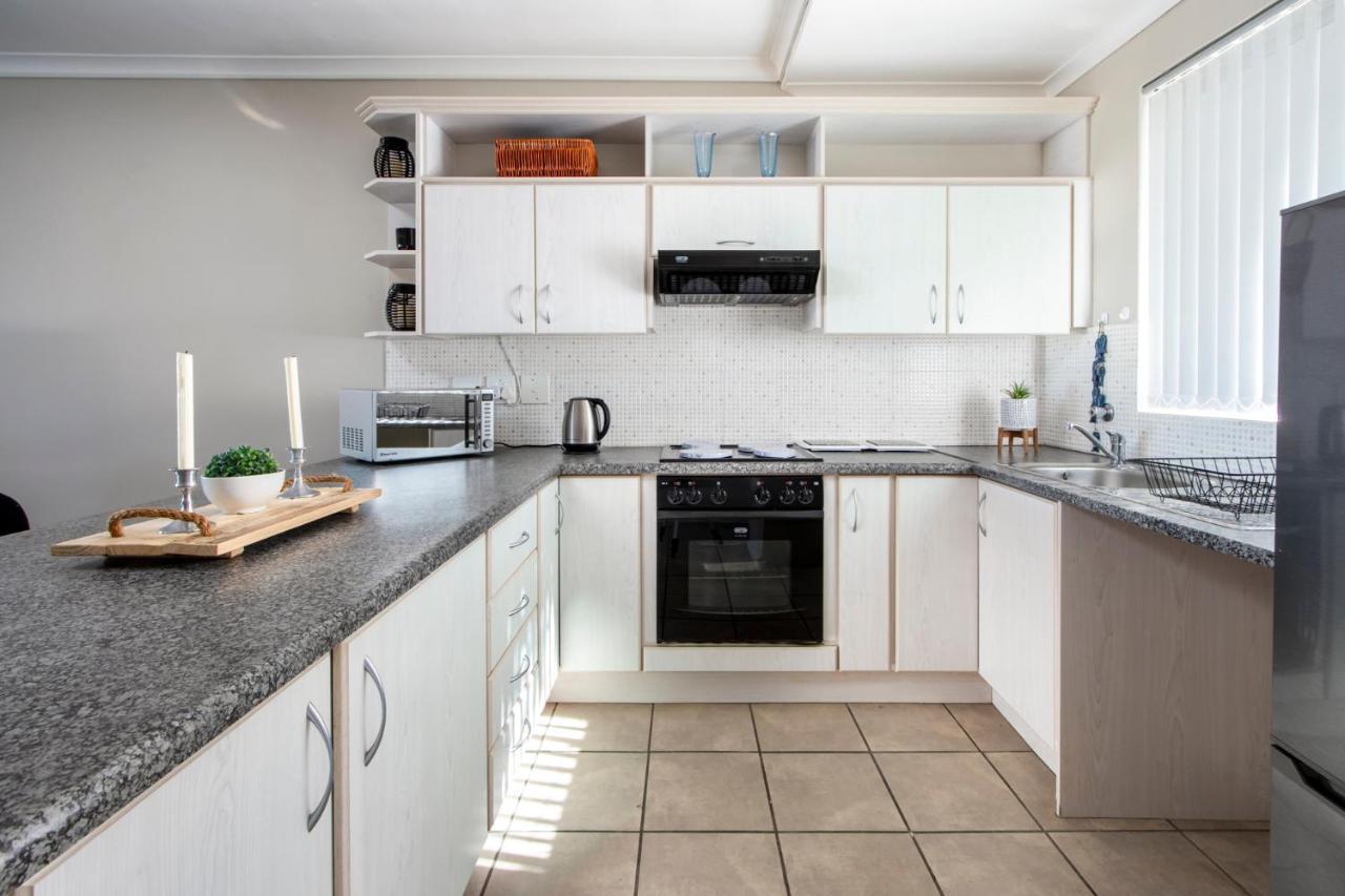 The Potting Shed Self Catering Apartment Херманус Екстериор снимка